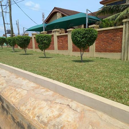 Benconi Lodge Accra Kültér fotó