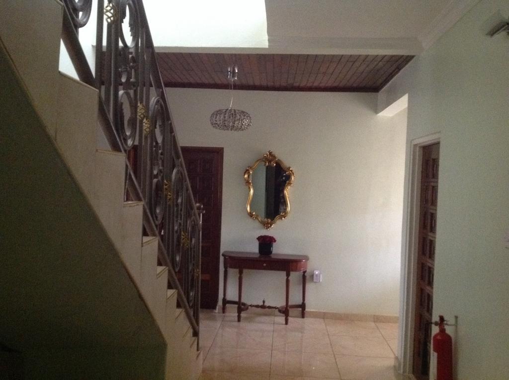Benconi Lodge Accra Kültér fotó