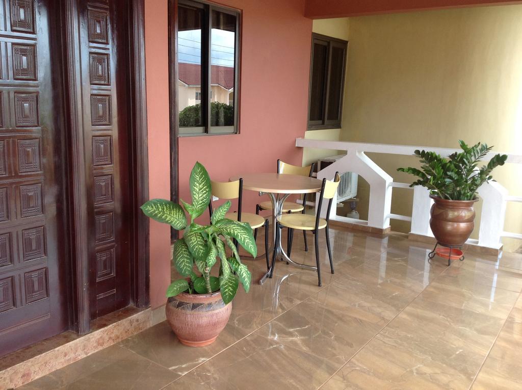 Benconi Lodge Accra Kültér fotó
